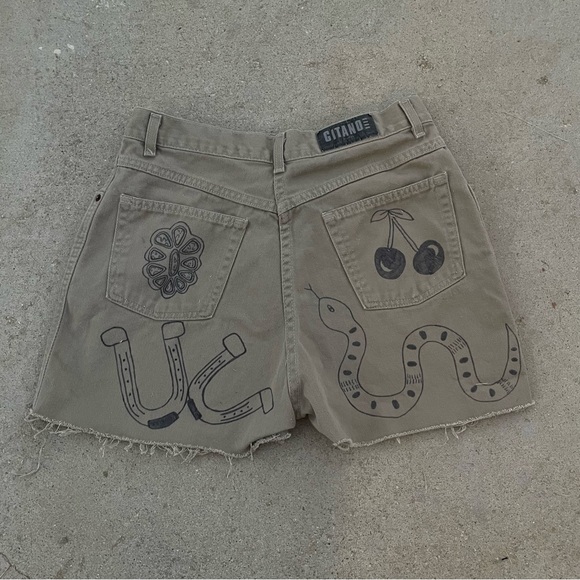 Traditional art vintage shorts - Picture 2 of 8